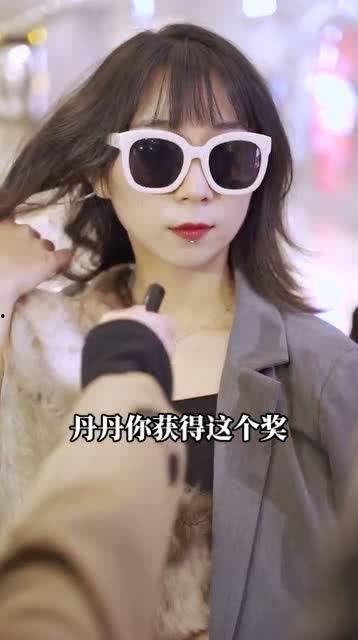 娱乐圈最新最可靠爆料,重磅明星恋情曝光，真相令人震惊！